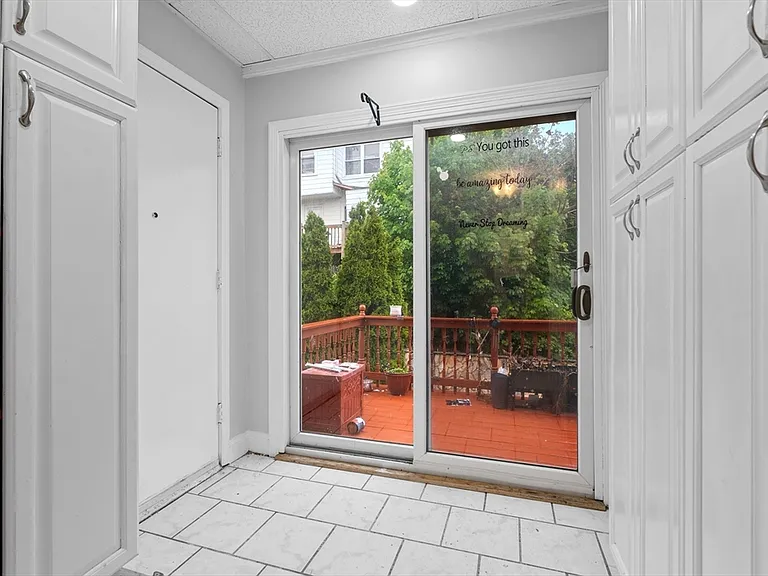 7 Pine St #2 — Photo 11