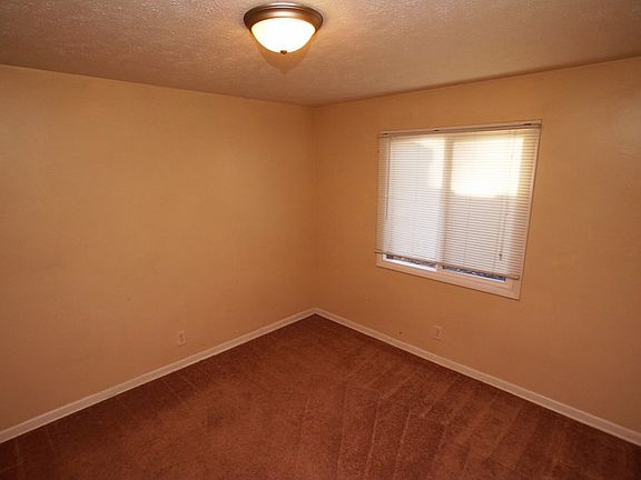 5th image of 4916 California St APT 01