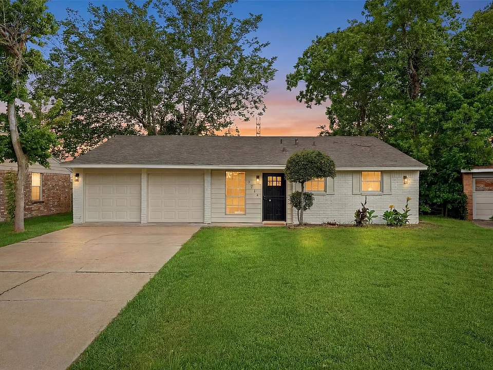 3714 Brookmeade Dr