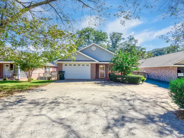 203 Elkahatchee St, Alexander City, AL 35010