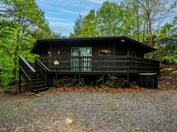 1923 Arolla Ct E, Gatlinburg, TN 37738