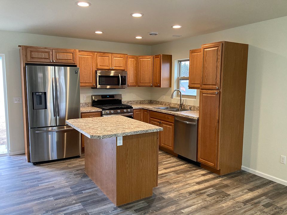 2nd image of 731 Clark Circle