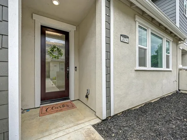 3074 River Trout Walk, Sacramento, CA 95833