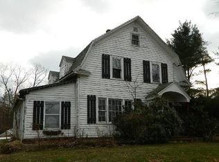 1982 N Creek Rd, Lake View, NY 14085