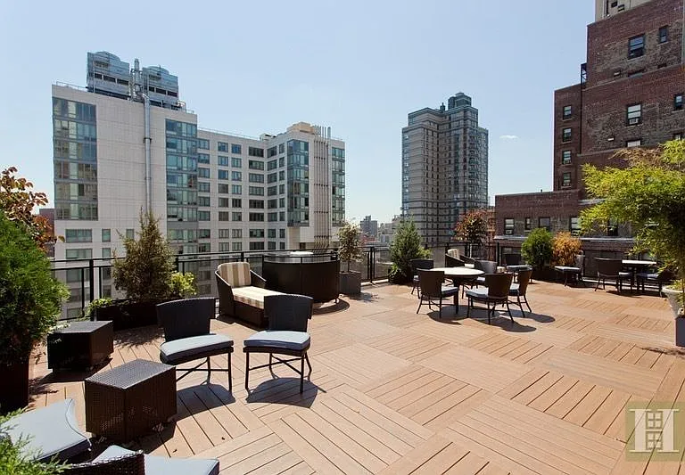 148 E 24th St #3E — Photo 13