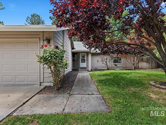 3rd image of 3439 S Raindrop Ct