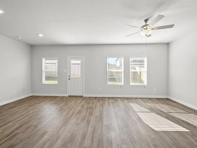 25207 Leather Leaf Ct — Photo 12