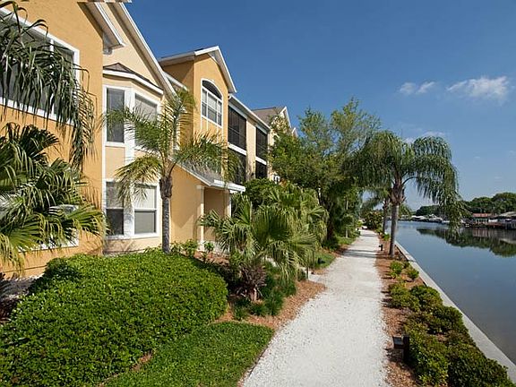 2nd image of 3101 N Rocky Point Dr E #3611DF