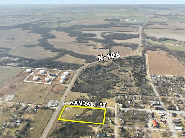 410 S Randall St, Potwin, KS 67123