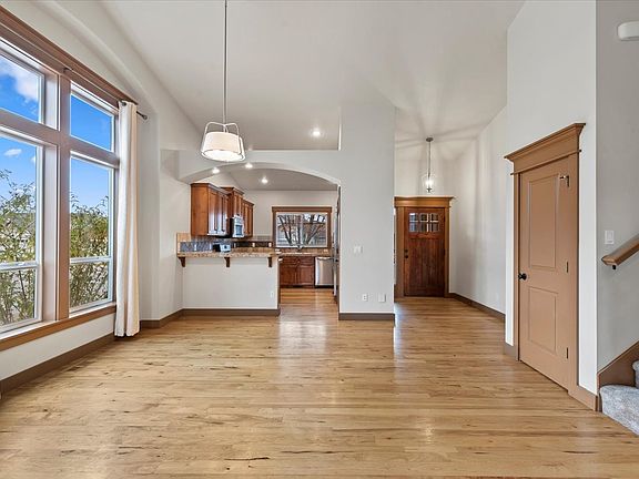 4th image of 5996 S Egmont Ave