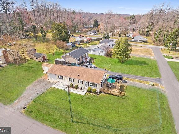 3rd image of 26311 Riverview Dr