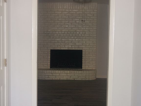 4th image of 504 Stony Creek Dr