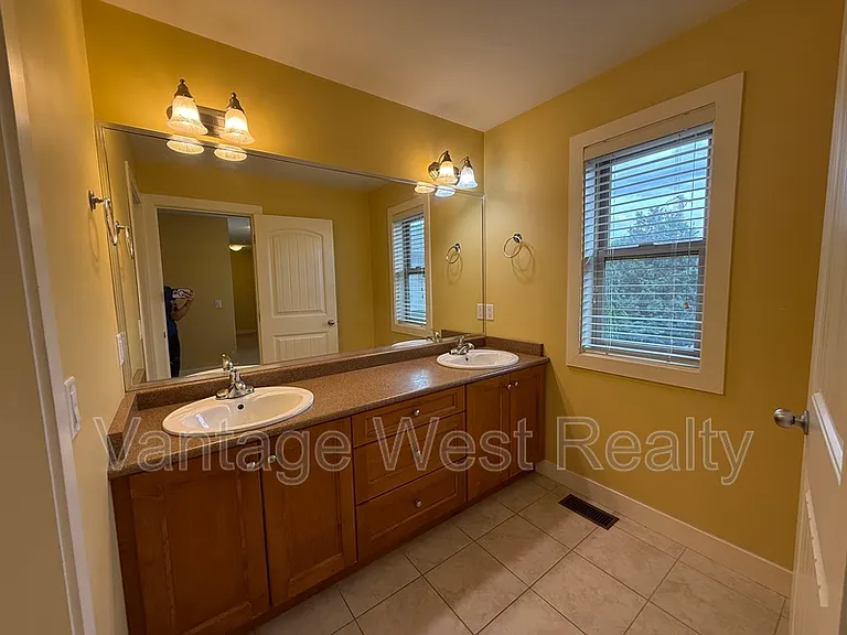 372 Hartman Rd #1 — Photo 7
