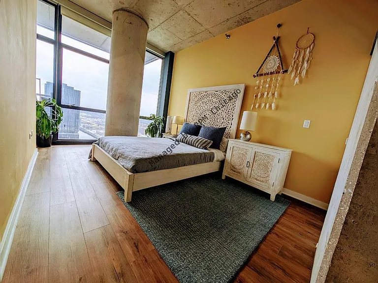 235 W Van Buren St #2907 — Photo 6