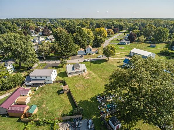 Primary image of 2786 Maple Ave, Newfane, NY 14108