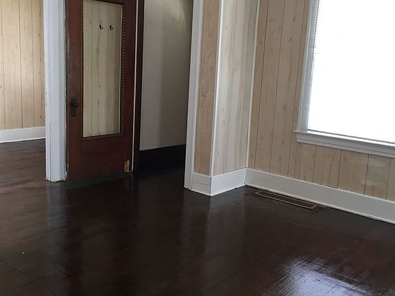 Living Room/ Front Door