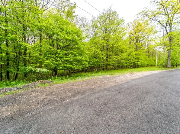 5678 S Hill Rd #9, Canandaigua, NY 14424