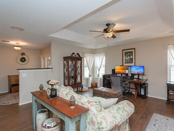 2nd image of 5 Escalante Ct