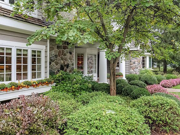 5th image of 1460 Briarcliff Dr SE