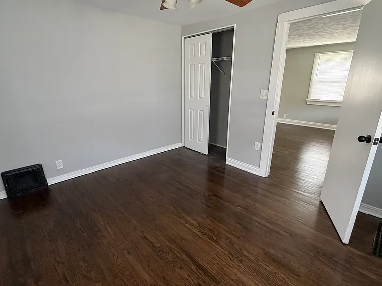 4815 Lexington Blvd — Photo 32