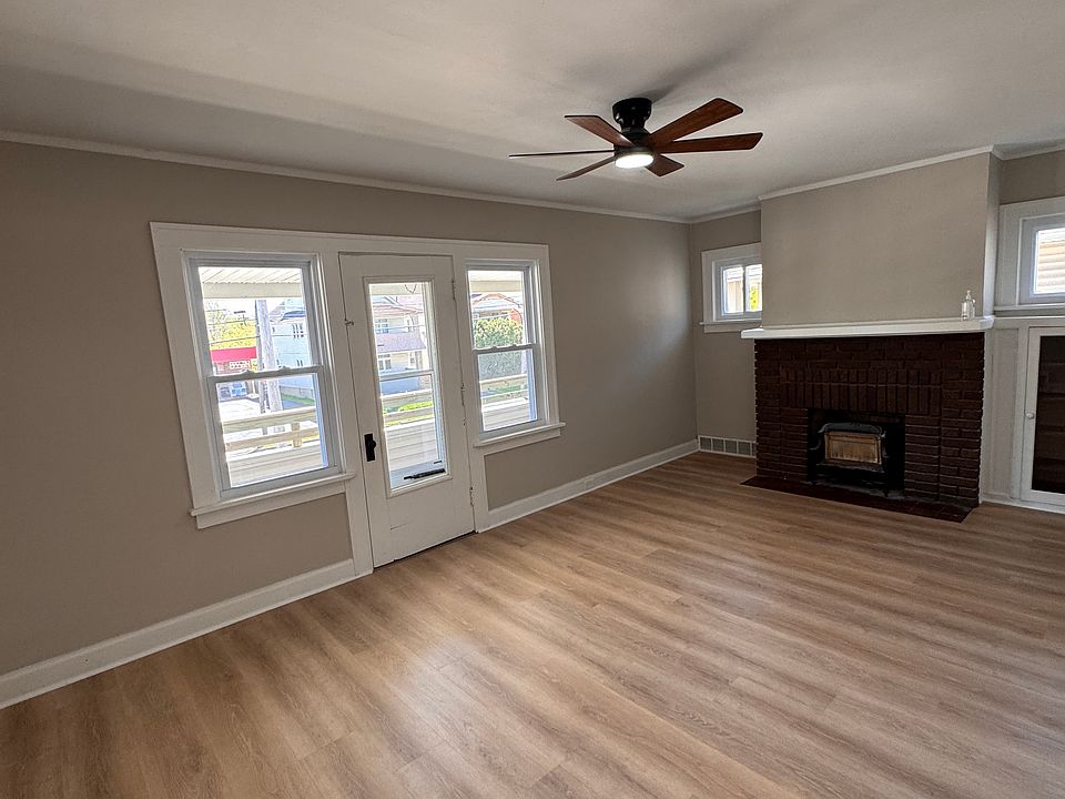 1st image of 3390 W 117th St #Up