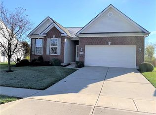 720 Chapelgate Dr, Fairborn, OH 45324