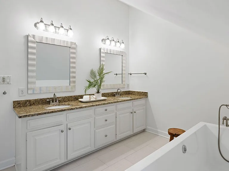 669 Palisades Dr — Photo 21