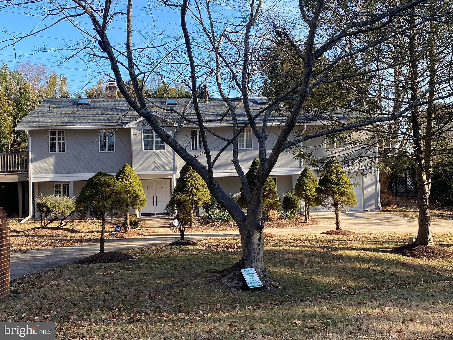 5 bed, 4.5 bath, 3151 sqft, $4,600 — Photo 3