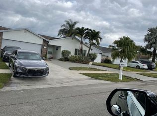 9325 SW 16th Rd W, Boca Raton, FL 33428