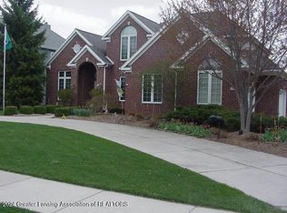 16837 Thorngate Rd, East Lansing, MI 48823