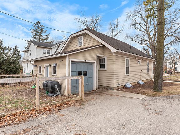 5th image of 414 N Ann Arbor St
