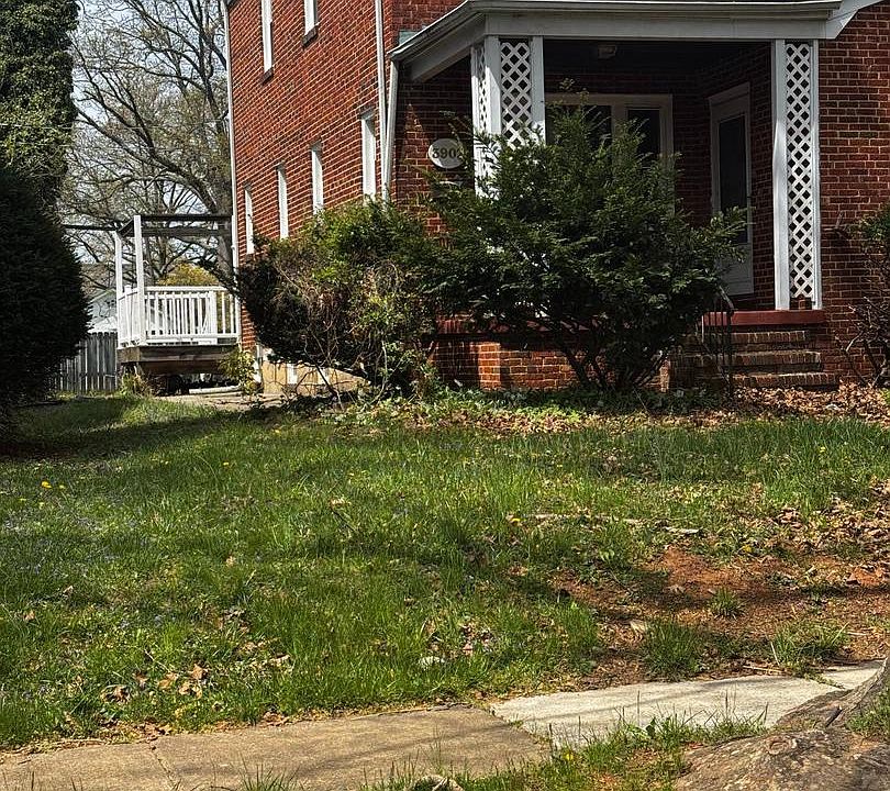 2nd image of 3902 Rosecrest Ave