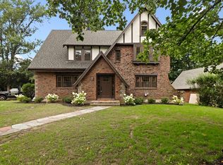 693 Centre St, Newton, MA 02458