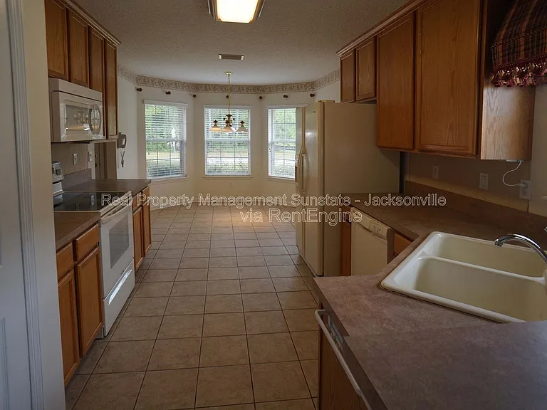1721 Keswick Rd — Photo 6