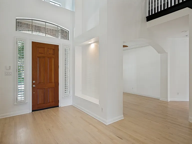 1419 Biltmore Ct — Photo 17