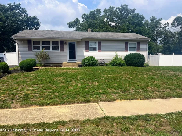 37 Arlyn Drive, Howell, NJ 07731