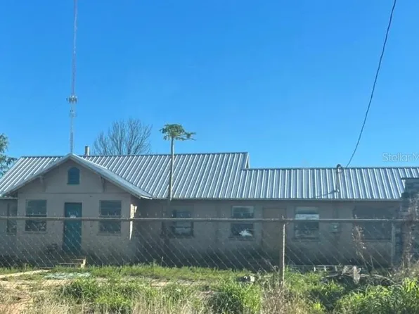 401 J Zoffay Rd, Frostproof, FL 33843