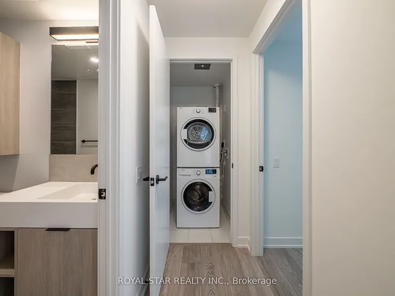 108 Peter St #518 — Photo 21