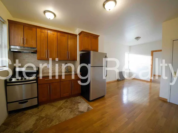 43-08 25th Avenue image 1 of 8
