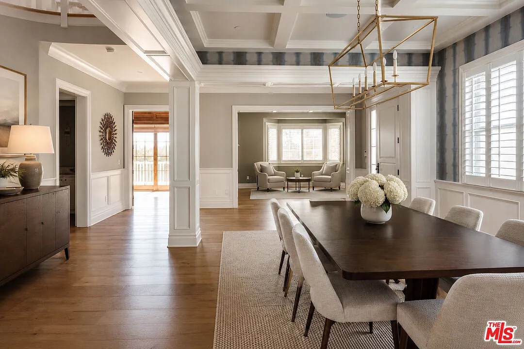 7 bed, 8.0 bath, 6267 sqft, $25,000 — Photo 3
