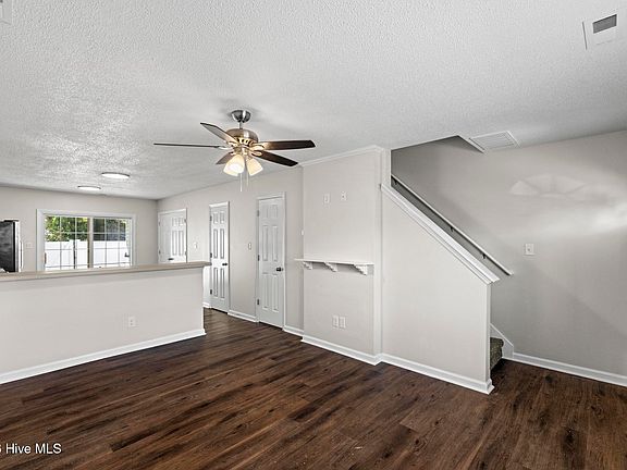 5th image of 7002 Banister Loop