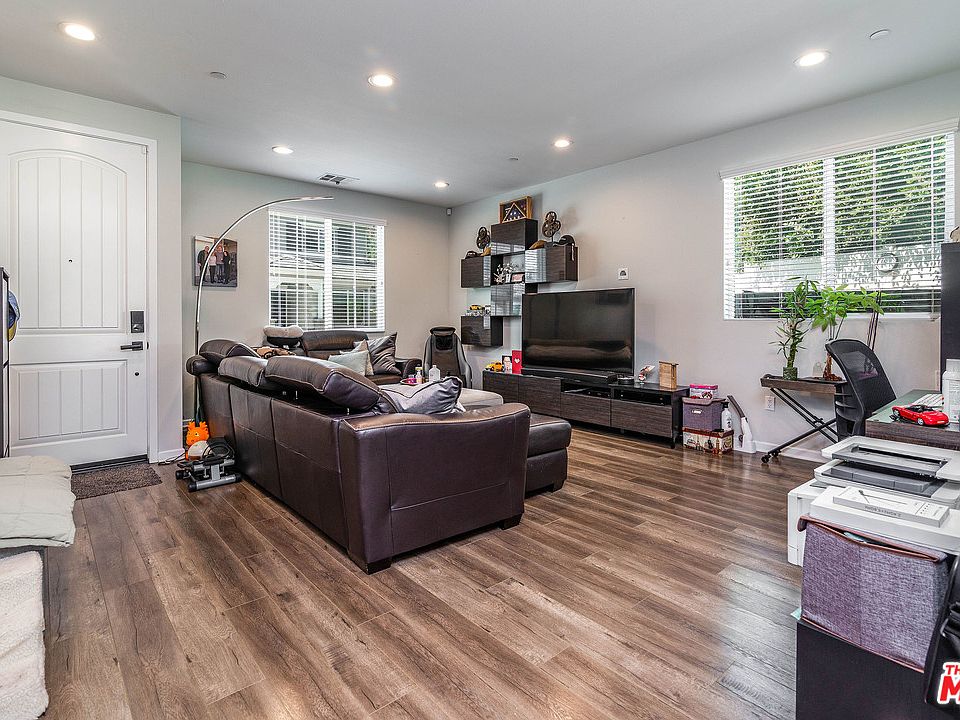 1st image of 15609 W Lilli Way