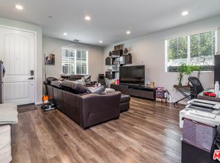15609 W Lilli Way, Van Nuys, CA 91406