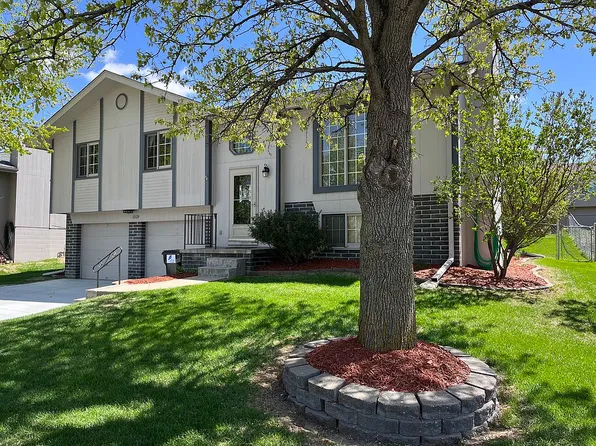 15129 Rock Creek Dr, Omaha, NE 68138