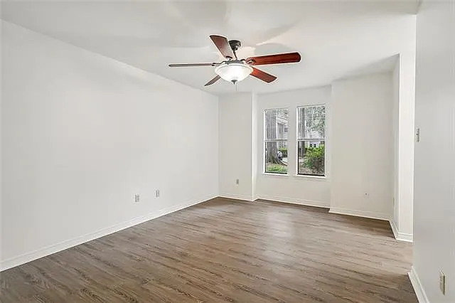 304 Teal Ct — Photo 11