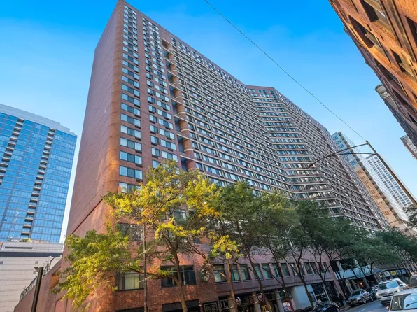 211 E Ohio St APT 2118, Chicago, IL 60611