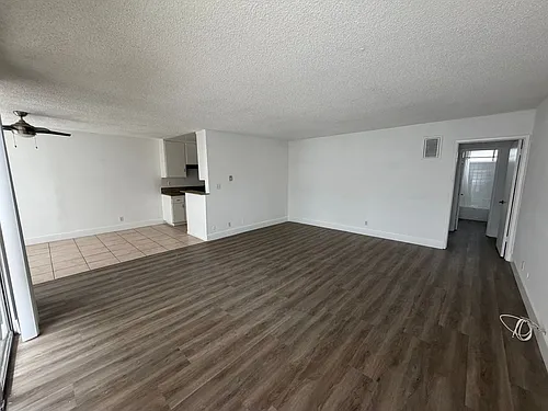 j3515 Photo 1