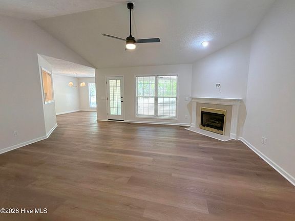 3rd image of 148 Deerwood Ln