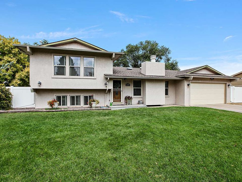 1st image of 2672 Catalina Dr