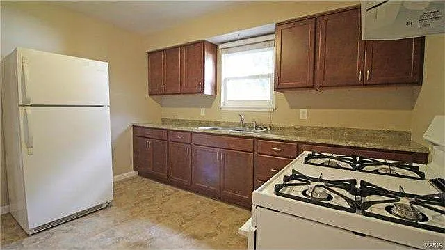Building Photo - 652 N 38th St